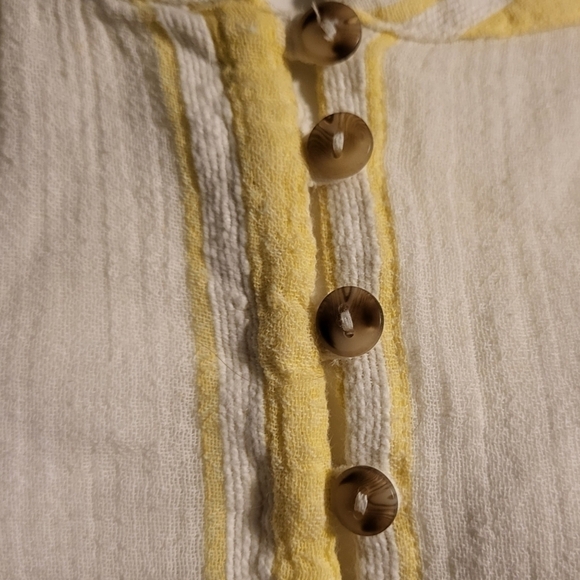 VTG Free People Gauze button top - Picture 4 of 8